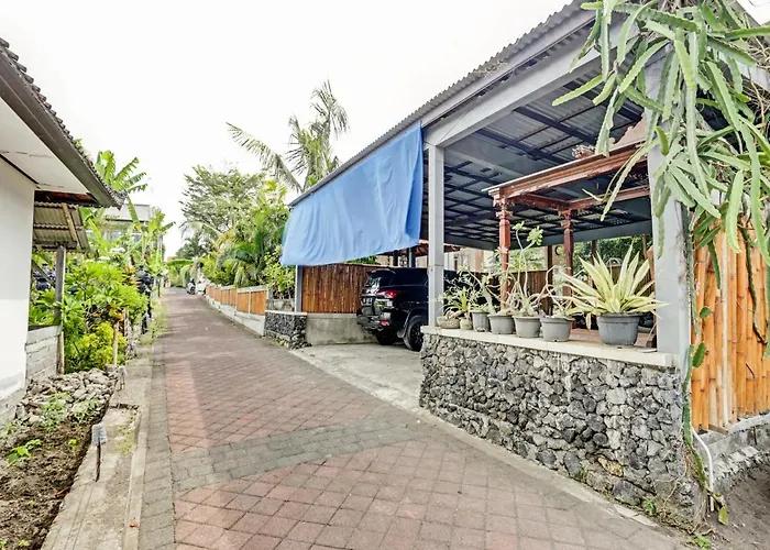 Hotel Oyo 90458 Pucuk Bali